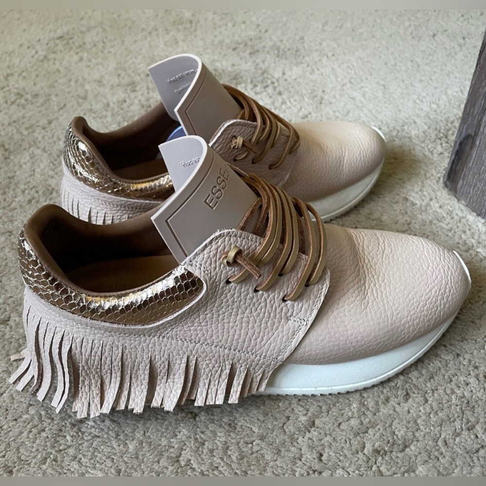 Esseutesse shoes